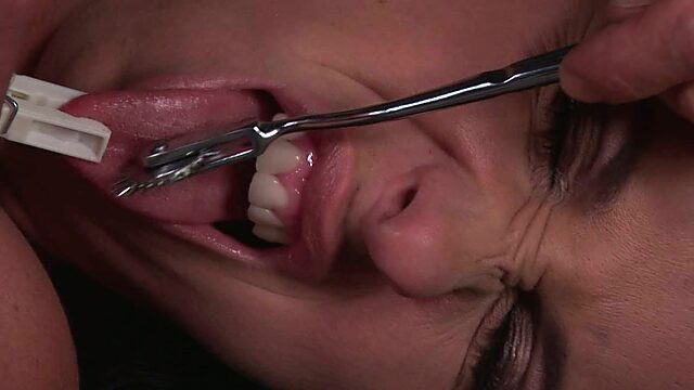 Fuckable ruined MILF Lisa Sparkle gets her pussy pinned with metal chain