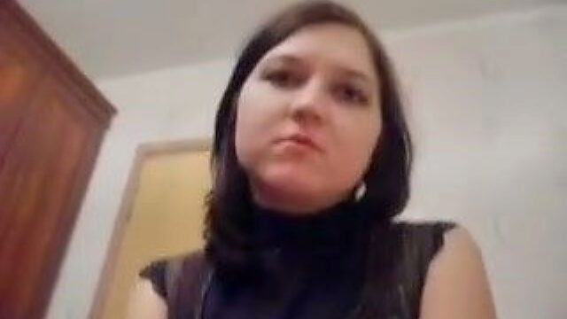Russian amateur teen chick gets fucked doggy style