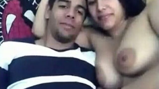 Kinky Indian webcam brunette lets her dude jam her natural boobies