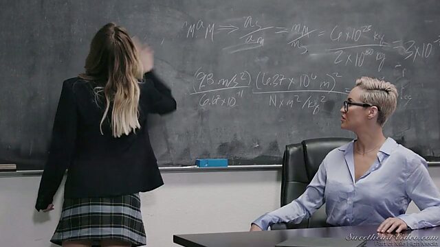 Strict teacher in glasses Ryan Keely gets her pussy licked by sizzling college chick
