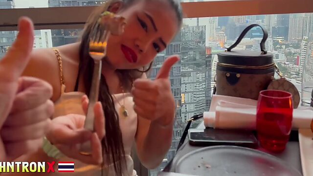 Petite Thai slut grinds foreigner's cock in hardcore hotel room ways