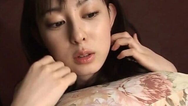 Mesmerizing Japanese chic Rina Akiyama shows off her charms